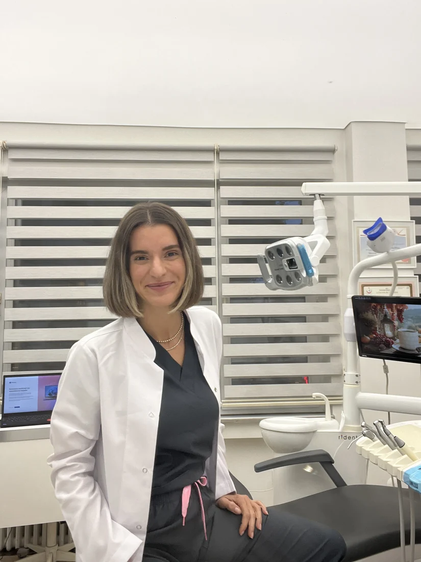 Dr. Cansu Öztürk, endodontist with specialist training, at GC Clinic, Istanbul