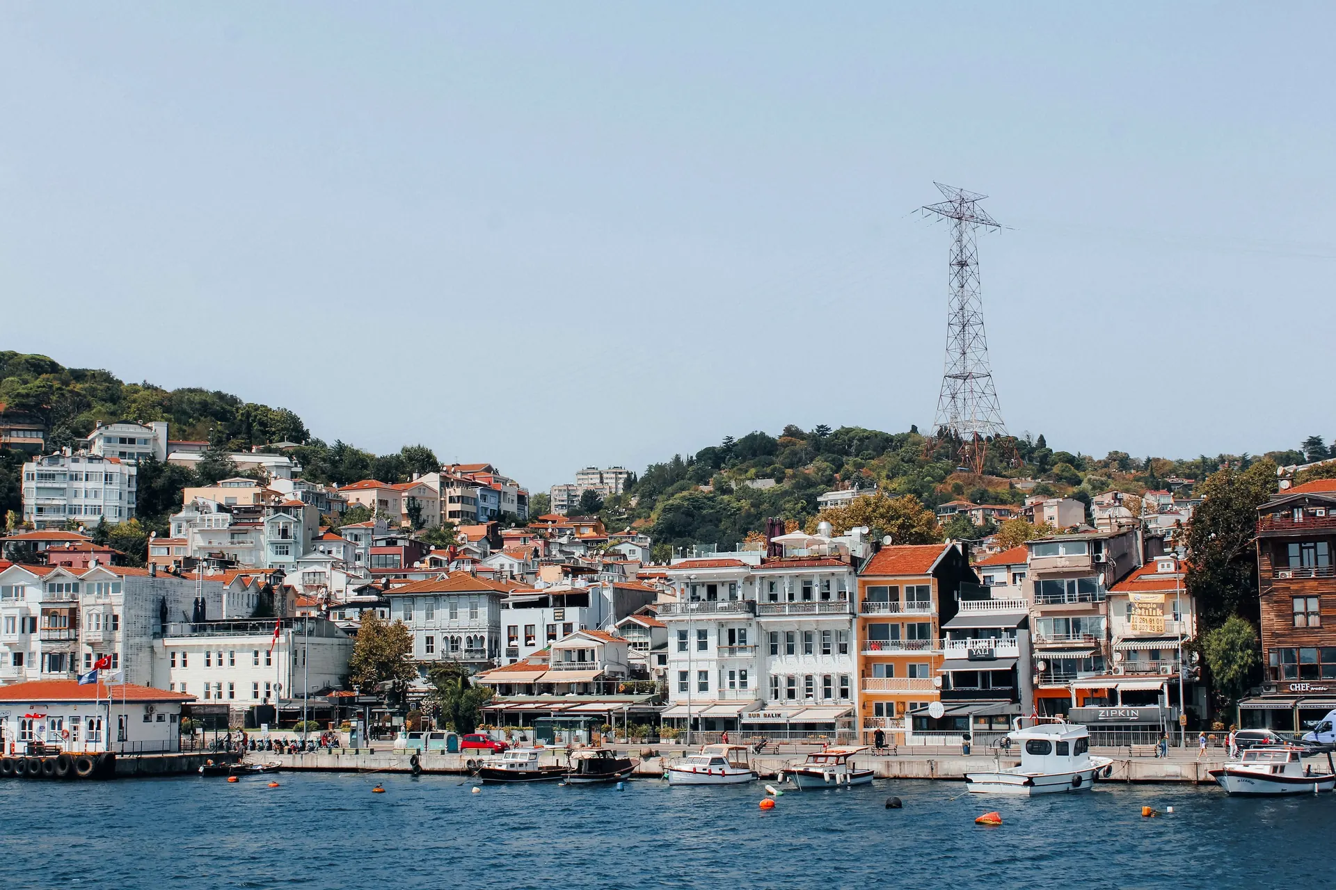 Nişantaşı district, Istanbul near GC Clinic
